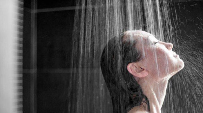 4 Manfaat Mandi Pagi Hari Dengan Air Dingin
